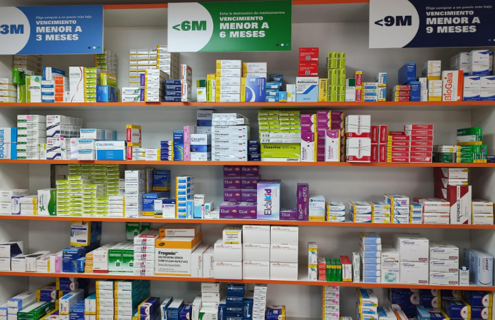 La farmacia de las pastillas que se rehúsan a morir