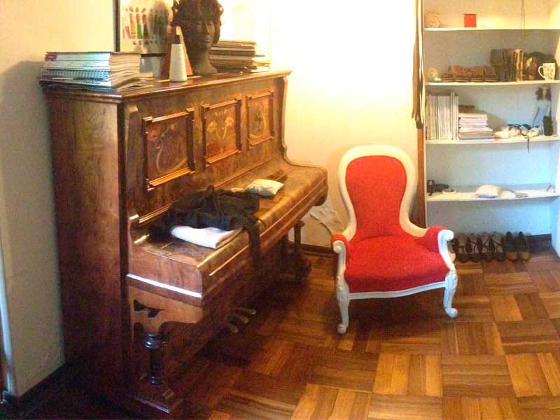 Piano en el taller de Lupe Gajardo.
